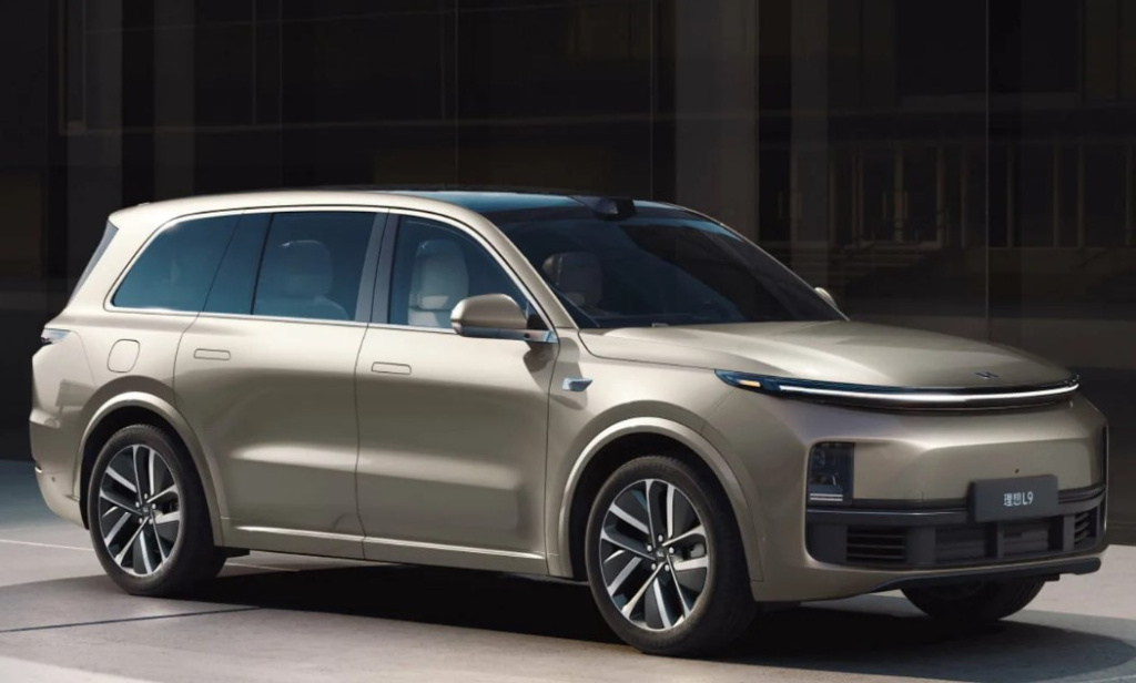 Китайский автомобиль LiXiang L9